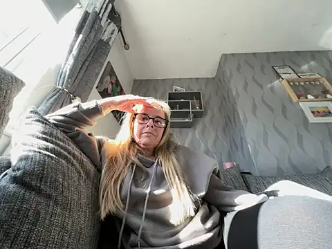 Anastasia-BlondeXX online show from March 17, 2026, 2:42 pm