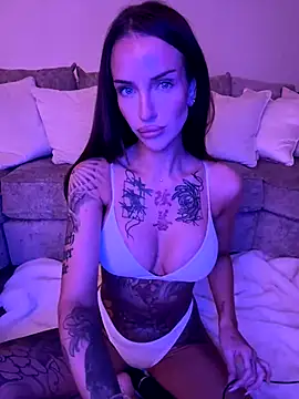Snapshot of Nikki__Foxx chatting on October 6, 2025, 8:53 pm Nikki Foxx online show from October 6, 2025, 8:53 pm