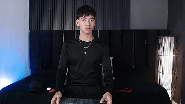 Snapshot of Dominic_ghost chatting on March 24, 2026, 12:32 am Dominic ghost online show from March 24, 2026, 12:32 am