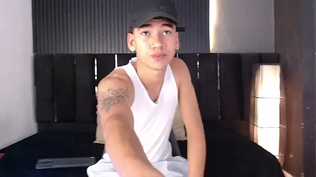 Snapshot of Dominic_ghost chatting on March 7, 2026, 5:03 am Dominic ghost online show from March 7, 2026, 5:03 am