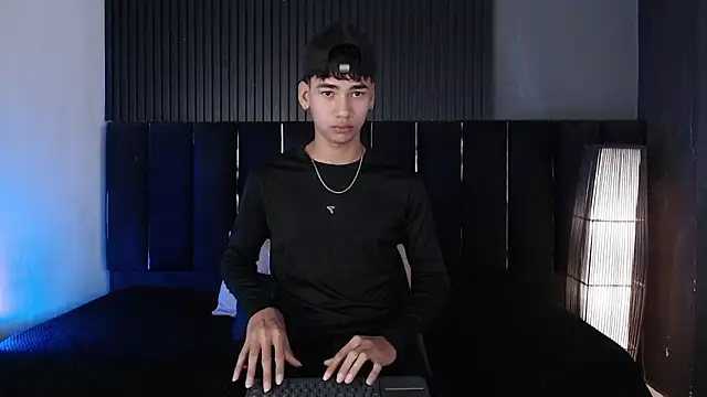 Snapshot of Dominic_ghost chatting on April 9, 2026, 12:45 am Dominic ghost online show from April 9, 2026, 12:45 am