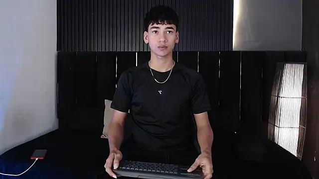 Snapshot of Dominic_ghost chatting on April 10, 2026, 1:12 am Dominic ghost online show from April 10, 2026, 1:12 am