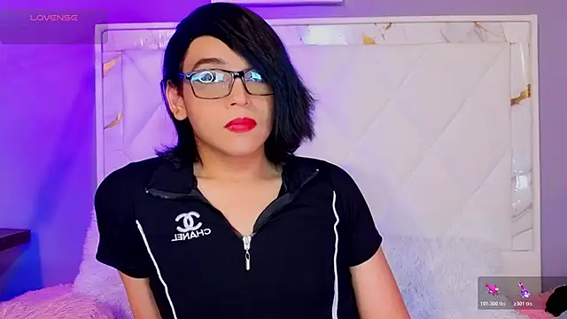 Dannyhot  online show from May 26, 2026, 8:07 pm