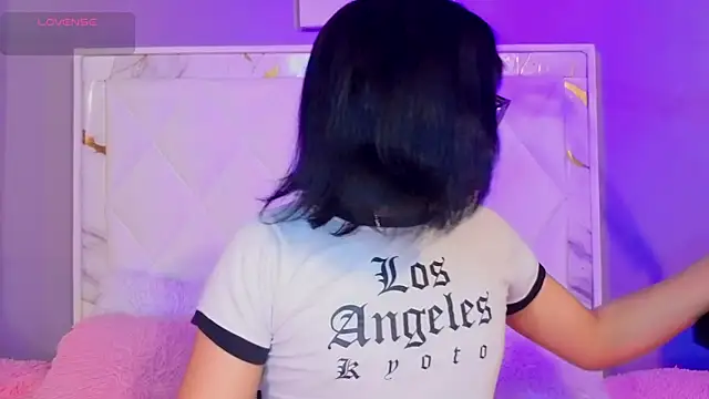 Dannyhot  online show from May 20, 2026, 8:28 pm