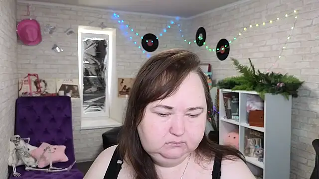 Eloisa Eliot online show from September 16, 2025, 1:45 pm