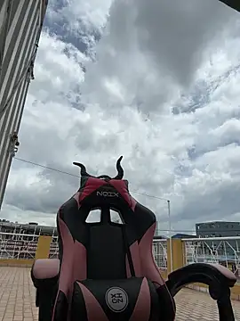 Scarlett fiire online show from November 3, 2025, 5:05 pm