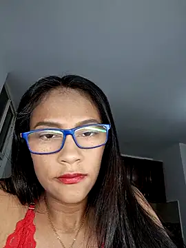 sarah garcia  online show from May 24, 2026, 12:10 am