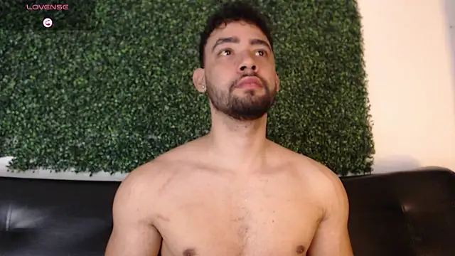 Snapshot of sam_ford_2 chatting on April 4, 2026, 12:50 am sam ford 2 online show from April 4, 2026, 12:50 am