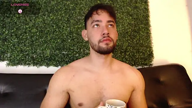 Snapshot of sam_ford_2 chatting on March 8, 2026, 12:38 am sam ford 2 online show from March 8, 2026, 12:38 am