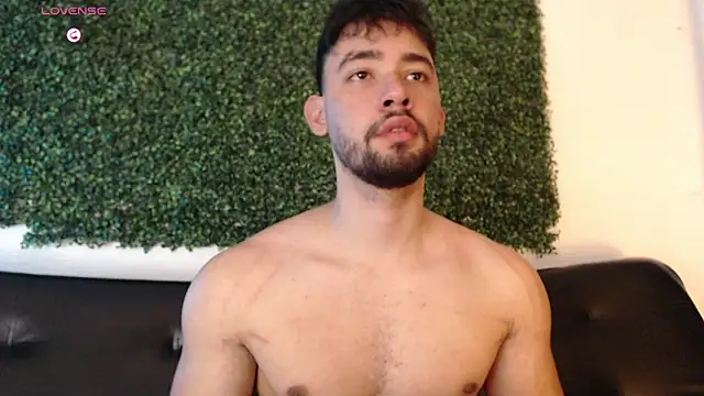 Snapshot of sam_ford_2 chatting on February 17, 2026, 1:36 am sam ford 2 online show from February 17, 2026, 1:36 am