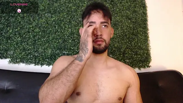 Snapshot of sam_ford_2 chatting on March 4, 2026, 12:07 am sam ford 2 online show from March 4, 2026, 12:07 am