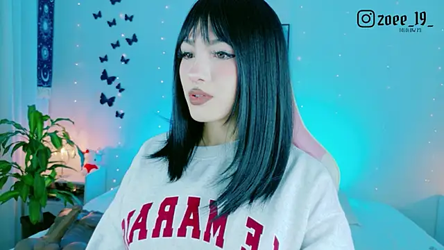 cuteezoe online show from May 19, 2026, 4:19 am