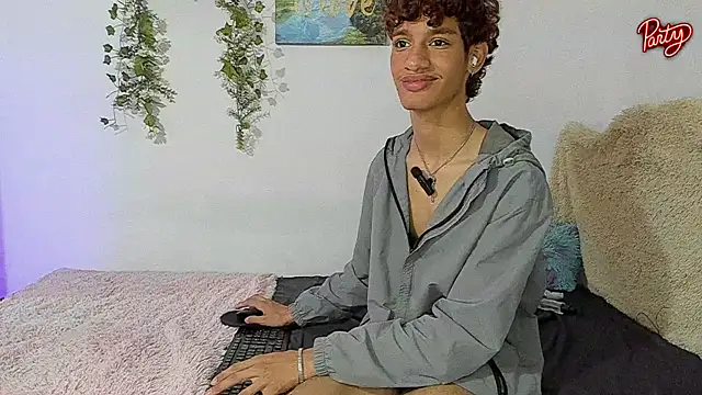 Peterfrost19 online show from November 28, 2025, 9:26 pm