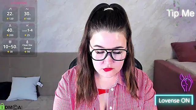 Tara Torres online show from September 18, 2025, 2:20 pm