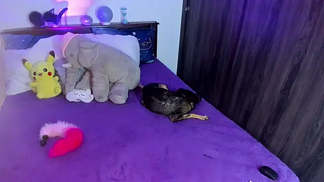 Flora Minx online show from November 15, 2025, 12:25 am