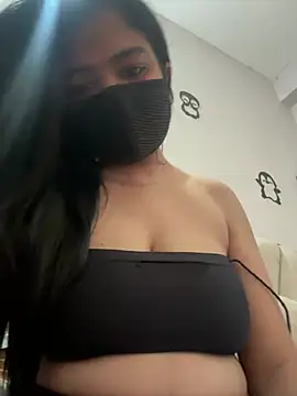 Snapshot of Theindian_Barbie chatting on May 13, 2026, 6:42 am Theindian Barbie online show from May 13, 2026, 6:42 am