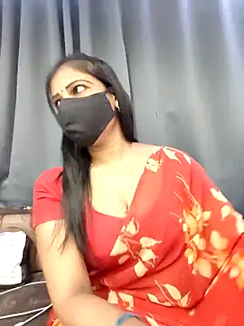 Misss-julli online show from November 14, 2025, 4:49 am