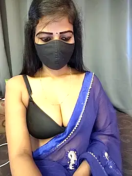 Snapshot of Misss-julli chatting on March 19, 2026, 9:53 am Misss-julli online show from March 19, 2026, 9:53 am