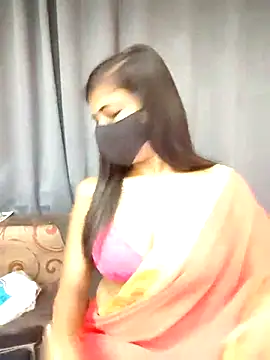 Snapshot of Misss-julli chatting on March 8, 2026, 11:52 pm Misss-julli online show from March 8, 2026, 11:52 pm