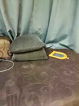 Snapshot of Misss-julli chatting on April 9, 2026, 7:03 am Misss-julli online show from April 9, 2026, 7:03 am