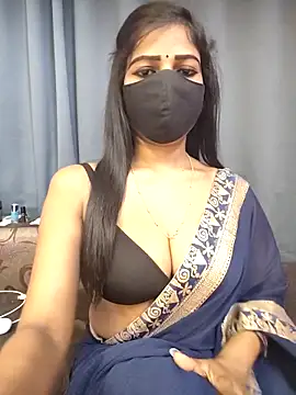 Snapshot of Misss-julli chatting on March 13, 2026, 2:49 am Misss-julli online show from March 13, 2026, 2:49 am