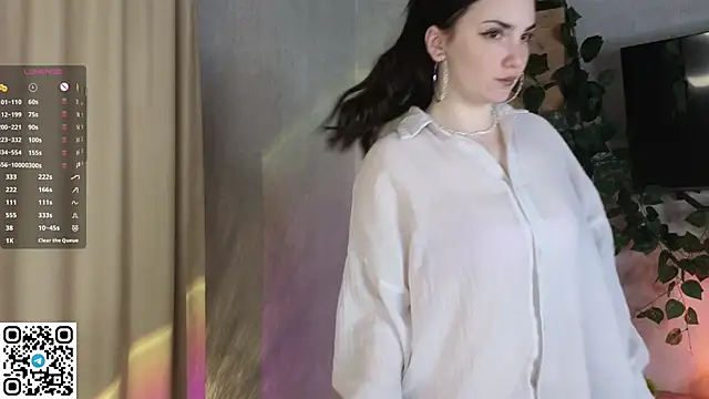 Snapshot of VanessaGrome chatting on September 14, 2025, 7:03 pm VanessaGrome online show from September 14, 2025, 7:03 pm