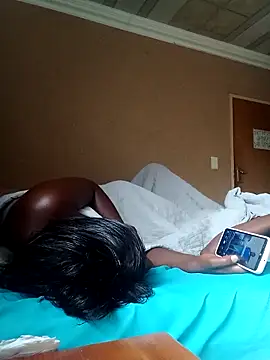 easybutjust online show from December 22, 2025, 6:46 am