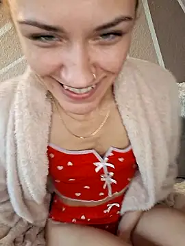 Snapshot of SlimBellaa chatting on February 16, 2026, 10:36 am SlimBellaa online show from February 16, 2026, 10:36 am