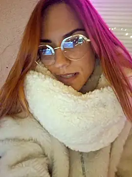 SlimBellaa online show from October 28, 2025, 9:14 pm