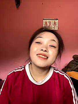 Julia-Elsa online show from October 17, 2025, 3:21 am