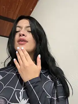 LiaCollings online show from February 17, 2026, 11:40 am