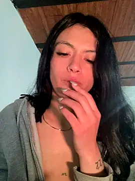 LiaCollings online show from September 20, 2025, 12:32 pm