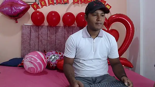 Snapshot of brutal_sex_love chatting on February 14, 2026, 1:33 pm brutal sex love online show from February 14, 2026, 1:33 pm