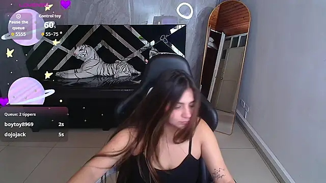 Snapshot of emily_cooper_t chatting on December 13, 2025, 8:04 pm emily cooper t online show from December 13, 2025, 8:04 pm