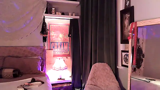 Snapshot of Sirenlucy chatting on November 14, 2025, 9:07 pm Sirenlucy online show from November 14, 2025, 9:07 pm