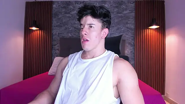 MaxCooper1 online show from October 12, 2025, 8:32 pm