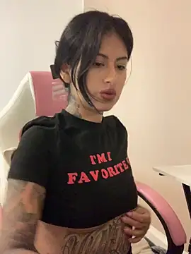 mrskarmaa online show from October 10, 2025, 9:26 pm