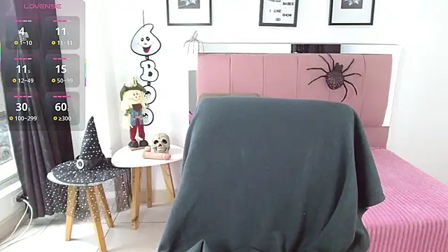 Snapshot of Lele_F_w chatting on October 17, 2025, 8:32 pm Lele F w online show from October 17, 2025, 8:32 pm