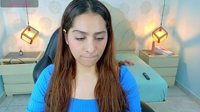 AIXATRISTA1 online show from December 5, 2025, 7:45 pm