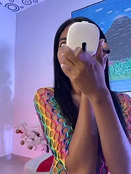 luxurykatty online show from March 19, 2026, 5:18 am