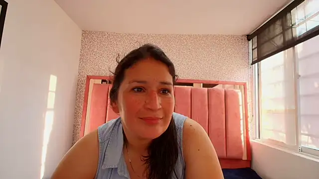 Snapshot of Barbara_fox__ chatting on March 29, 2026, 12:07 pm Barbara fox online show from March 29, 2026, 12:07 pm