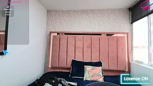 Barbara fox   online show from April 5, 2026, 12:01 pm