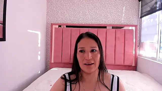 Barbara fox   online show from November 1, 2025, 12:10 pm