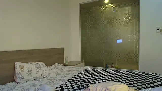 Snapshot of littlemolly11 chatting on September 19, 2025, 12:31 pm littlemolly11 online show from September 19, 2025, 12:31 pm