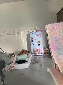 Snapshot of Sexlove_bb chatting on April 5, 2026, 12:17 am Sexlove bb online show from April 5, 2026, 12:17 am