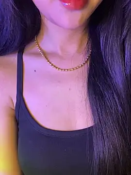 Snapshot of Sexlove_bb chatting on April 3, 2026, 11:44 pm Sexlove bb online show from April 3, 2026, 11:44 pm