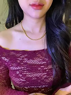 Snapshot of Sexlove_bb chatting on March 29, 2026, 1:40 am Sexlove bb online show from March 29, 2026, 1:40 am