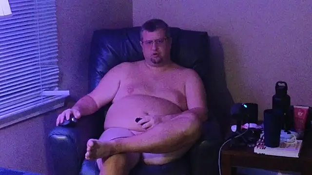 Snapshot of Single_White_Male chatting on October 2, 2025, 11:41 pm Single White Male online show from October 2, 2025, 11:41 pm