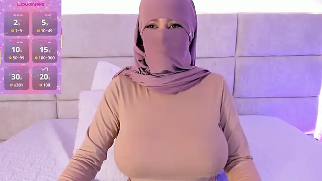  Nadiaa online show from April 16, 2026, 7:25 pm