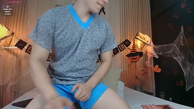 TaylerWhite online show from October 18, 2025, 12:29 pm